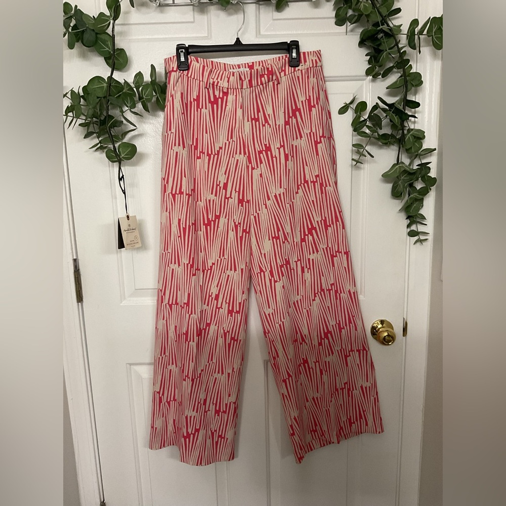 NEW YORK & COMPANY. Women's Pink Patterned Wide-Leg Pants. SIZE 8 - Picture 2 of 7